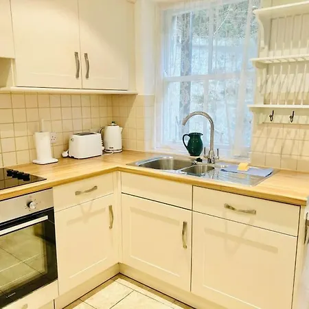 Ghyll House - * Grassington